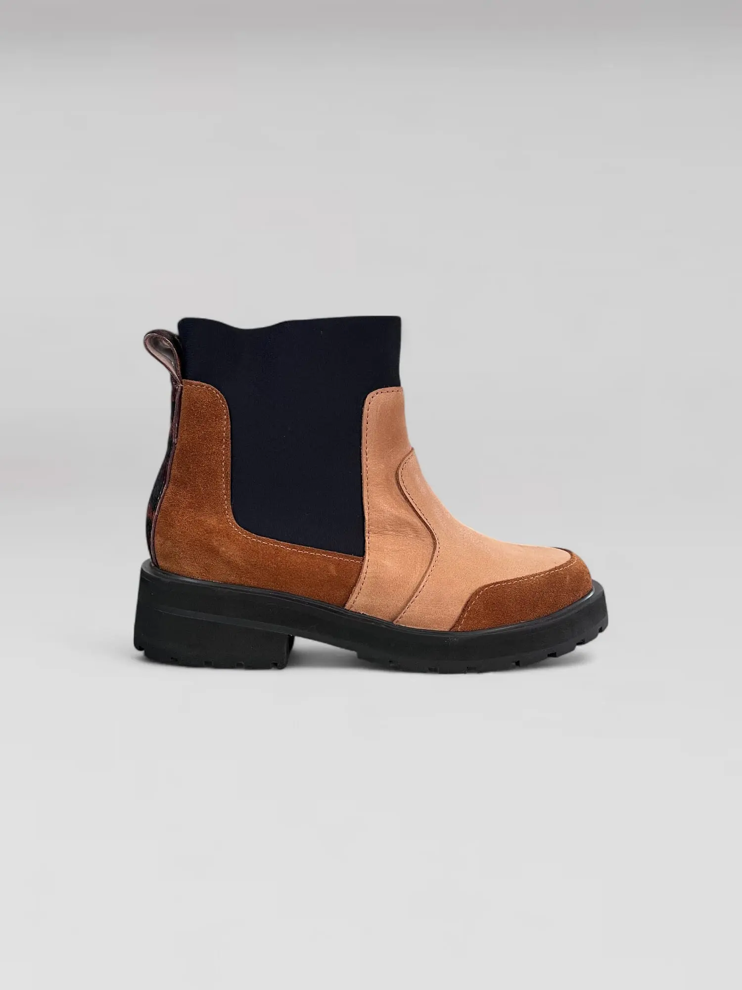 BOTA TIERRA