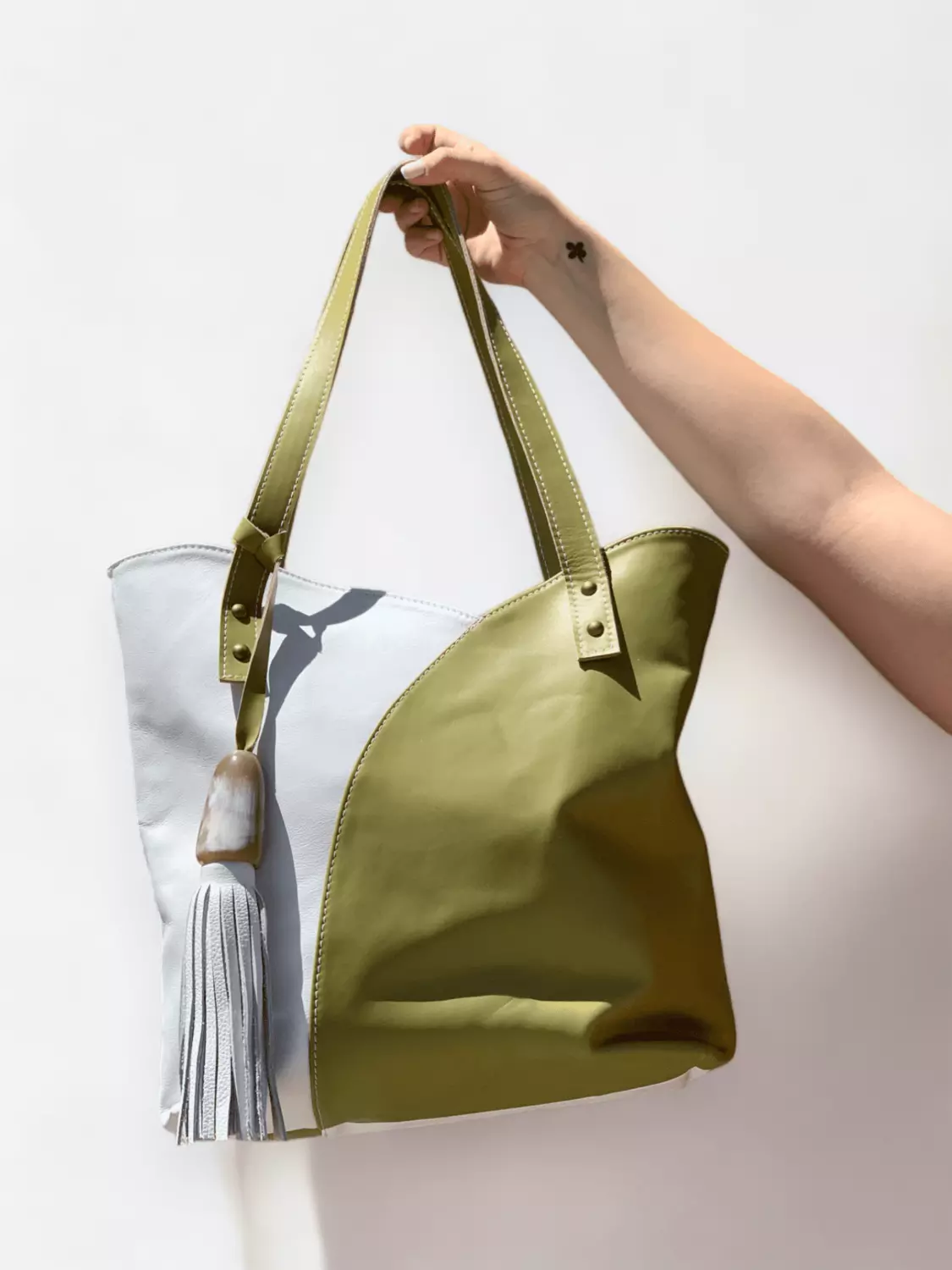 Cartera Santa
