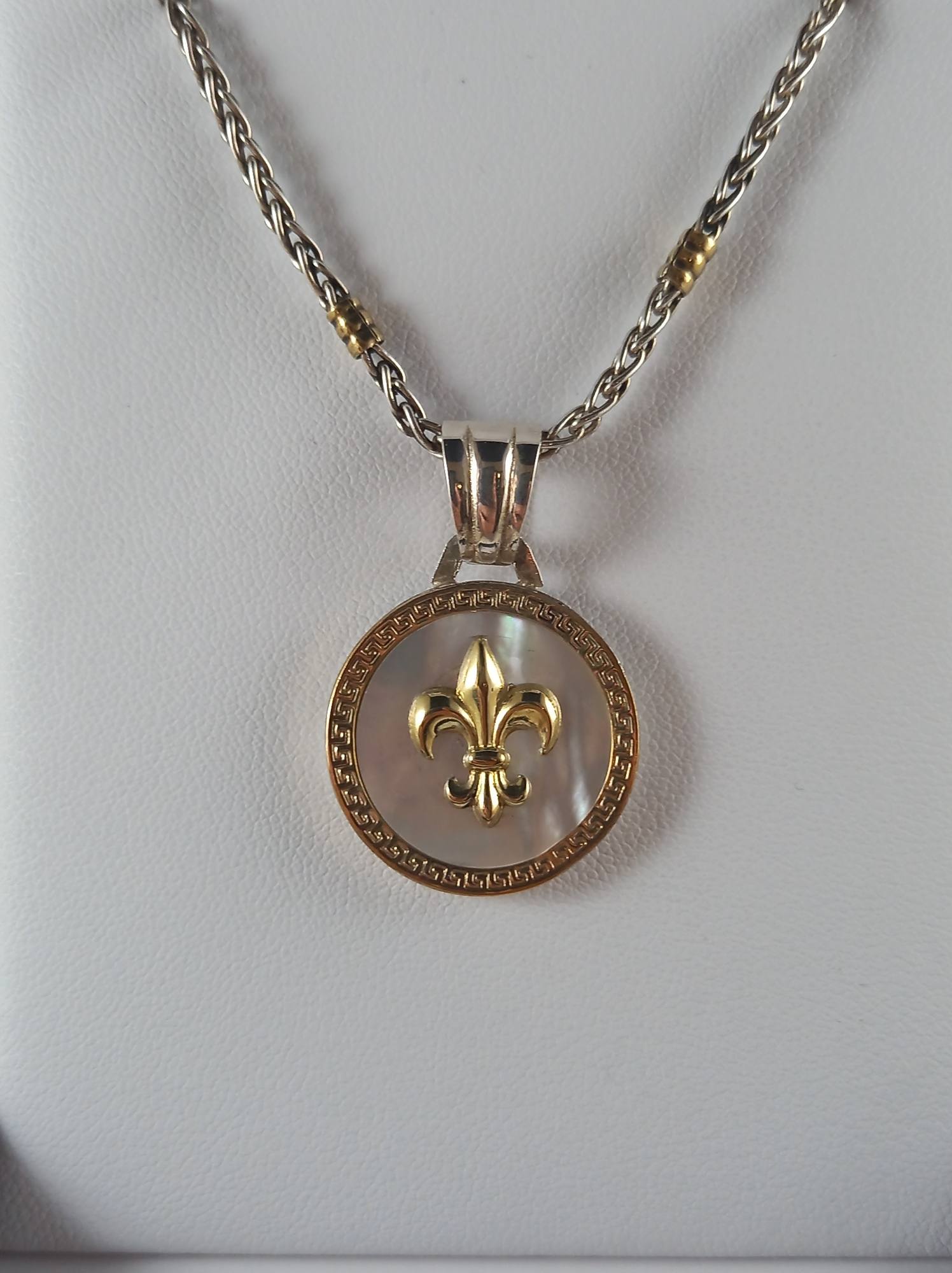 Conjunto Flor de lis nácar