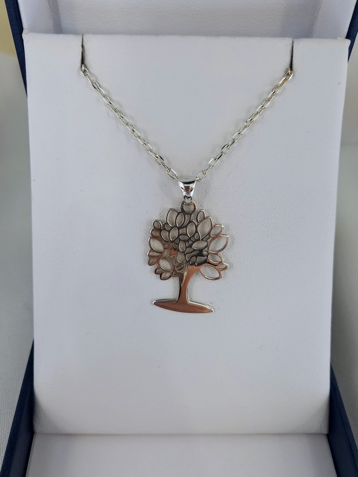Conjunto Árbol viento