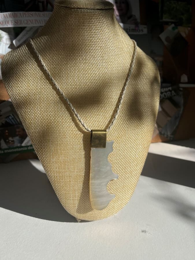 Collar Nacar