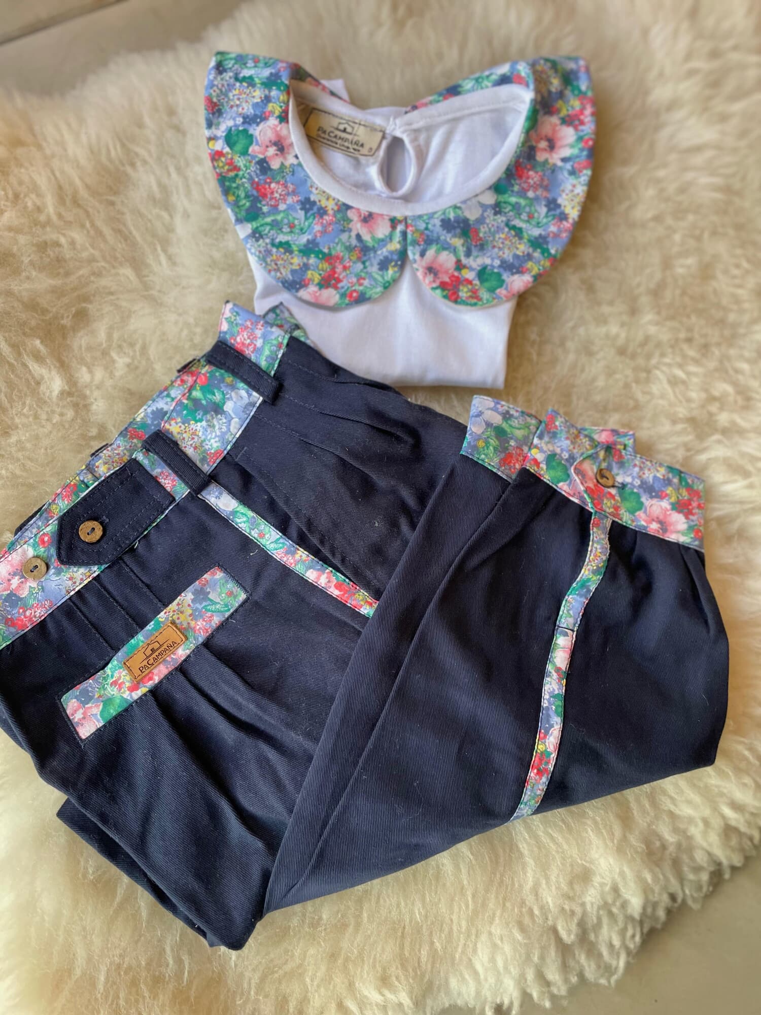 Conjunto remera y bombacha Flor Azul