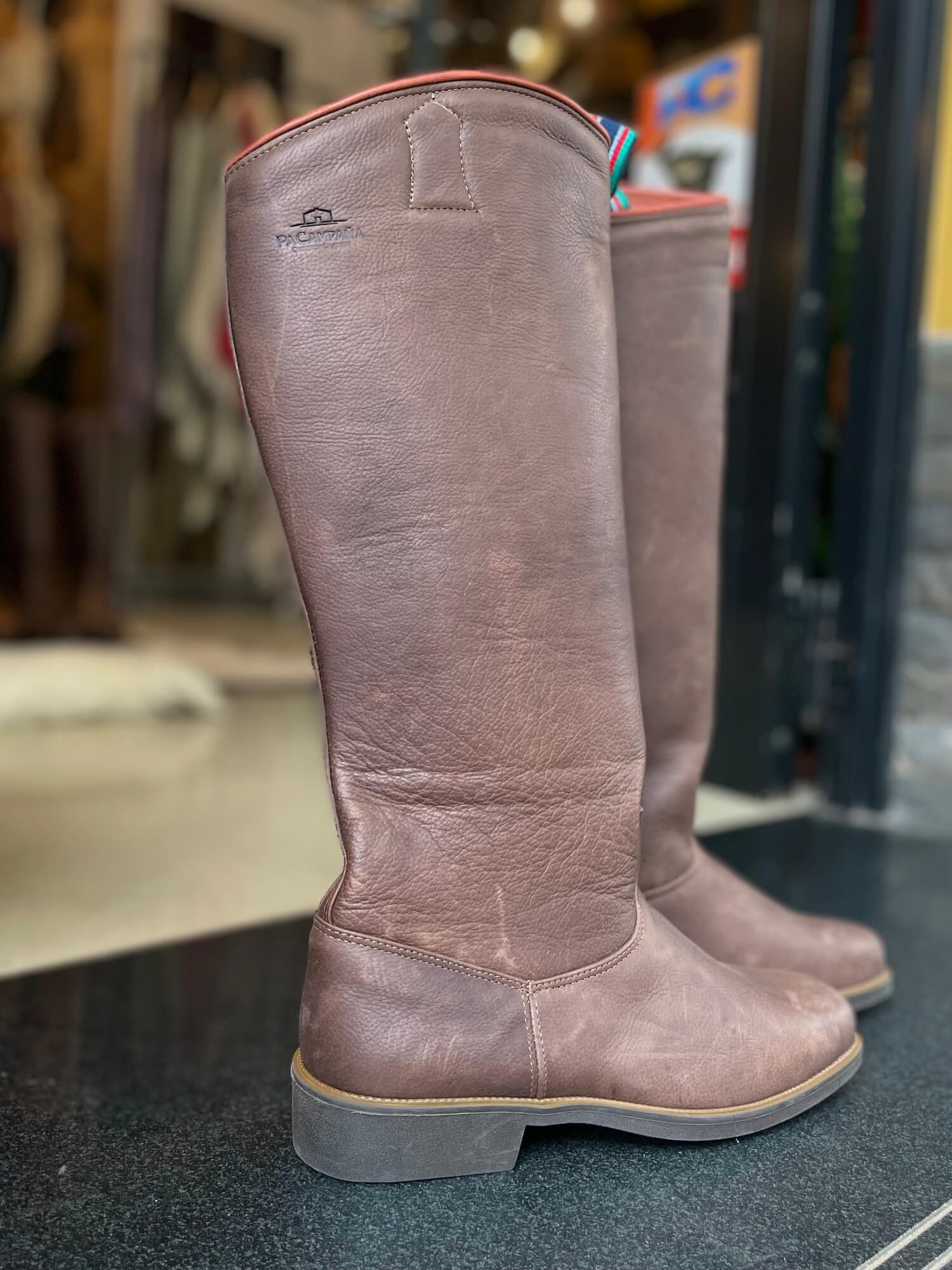 Bota Caño Duro