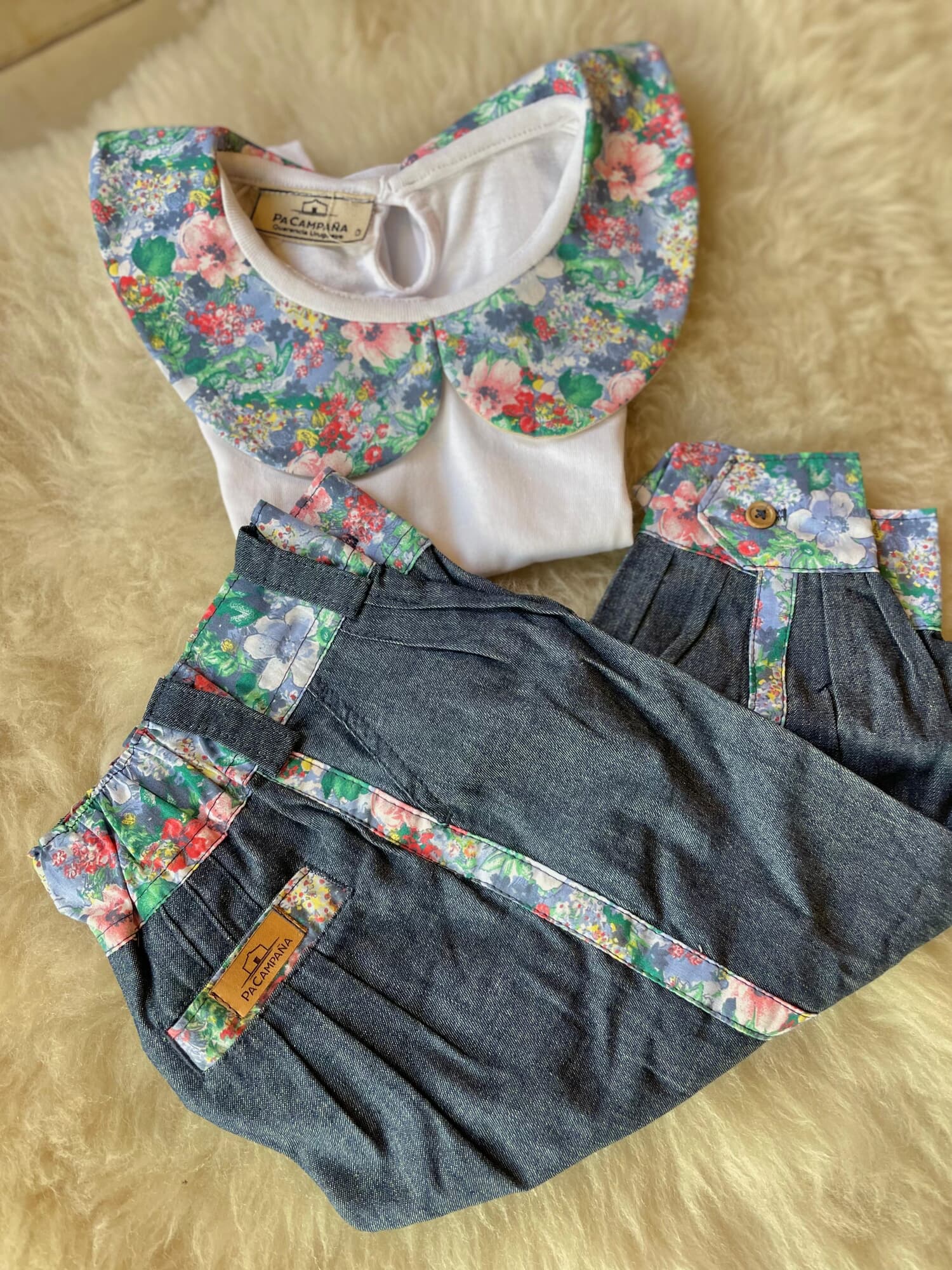 Conjunto remera y bombacha Flor Azul