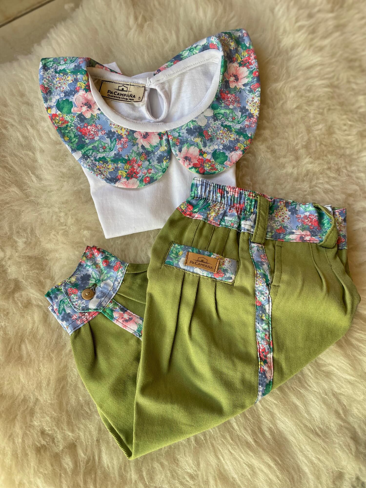 Conjunto remera y bombacha Flor Azul