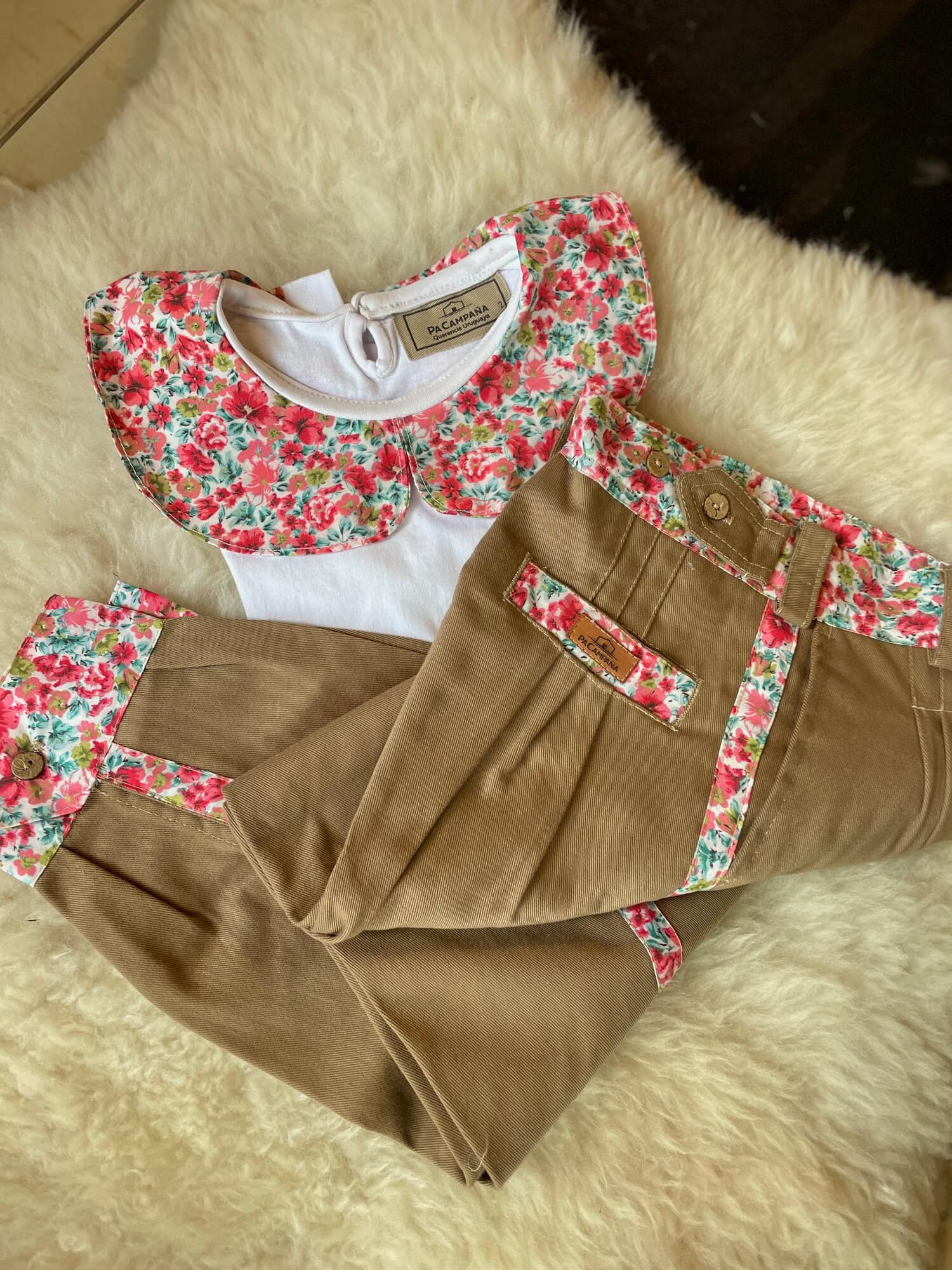 Conjunto remera y bombacha flor rosa