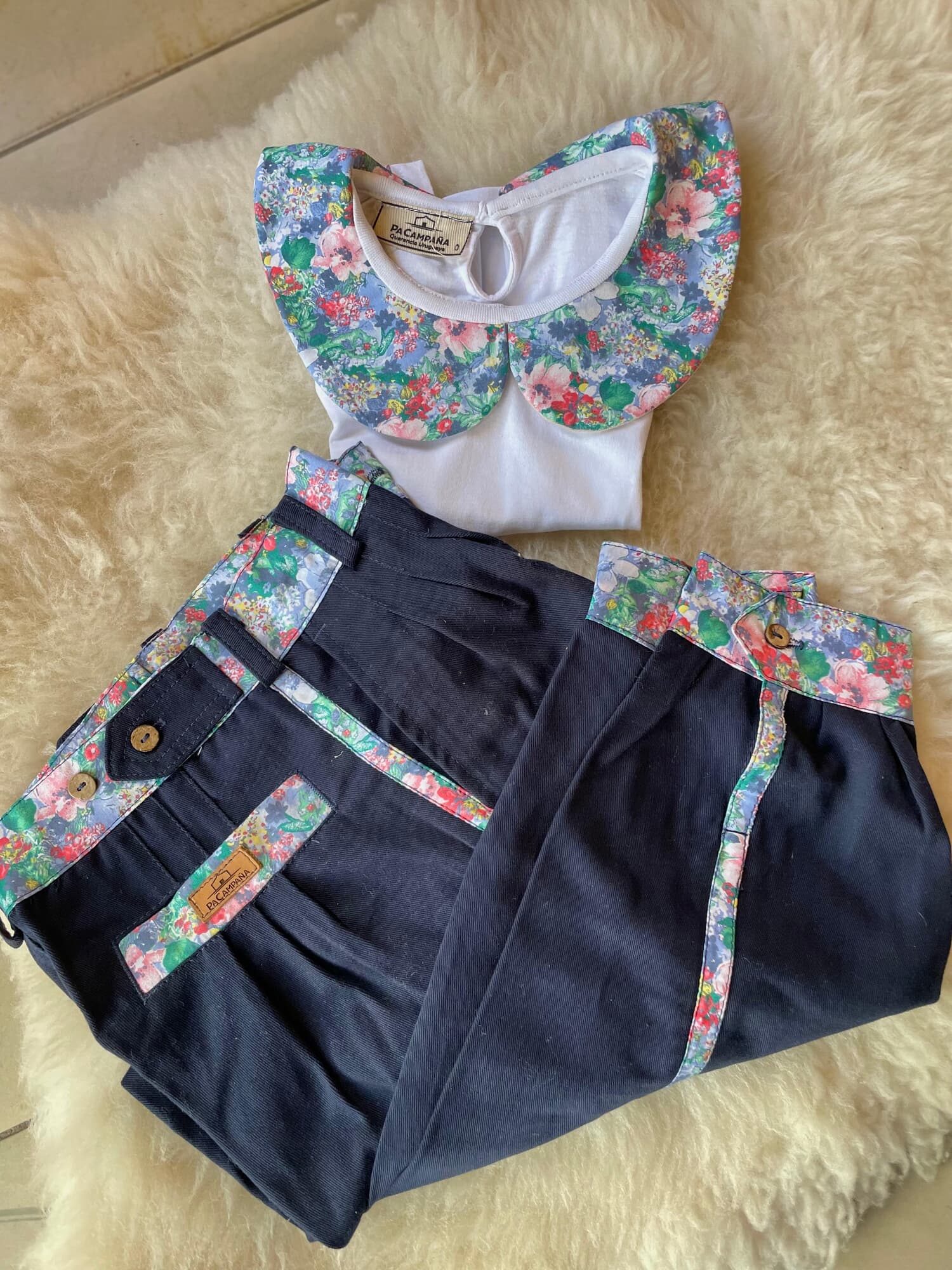 Conjunto remera y bombacha Flor Azul