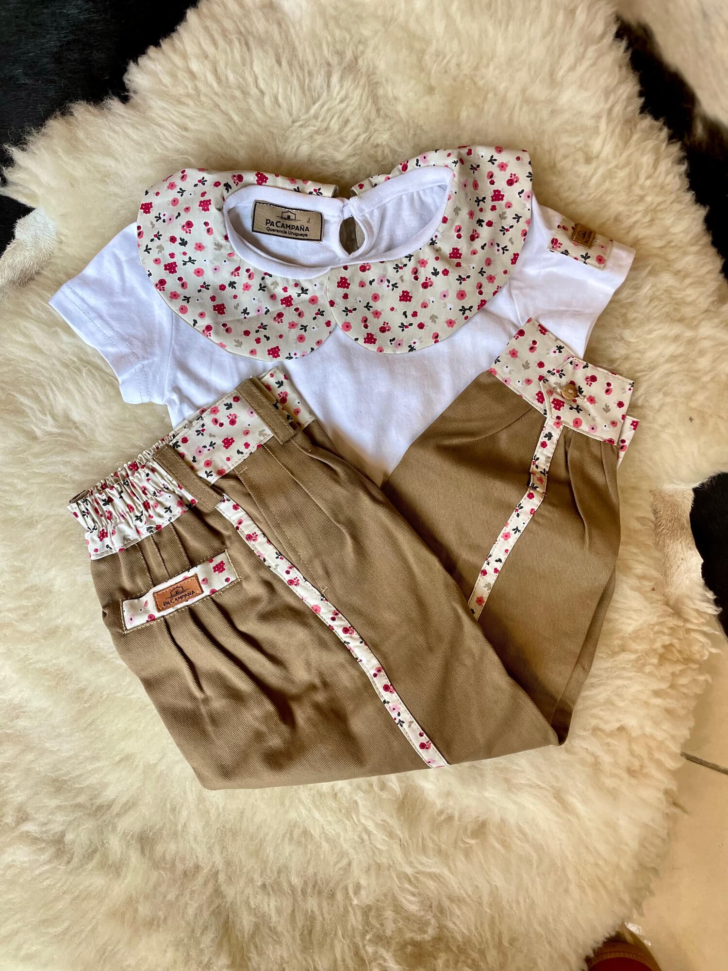 Conjunto remera y bombacha Flor calida