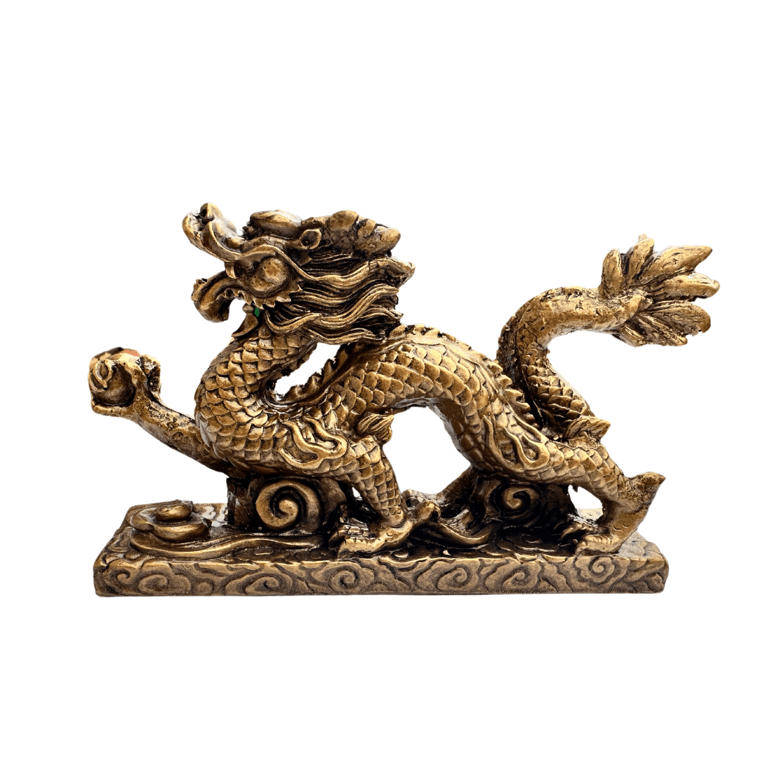 Dragón chino dorado