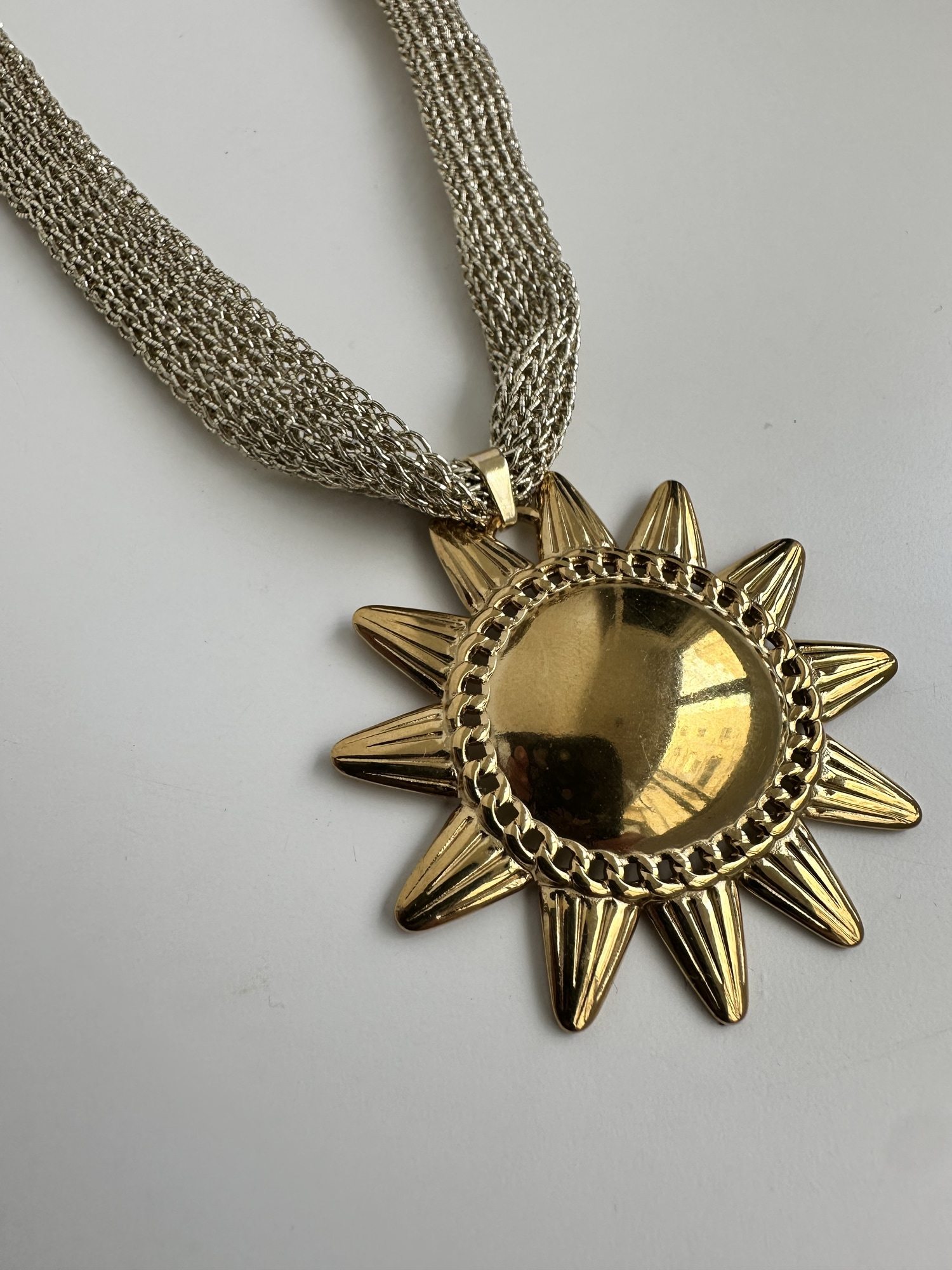 COLLAR INTI