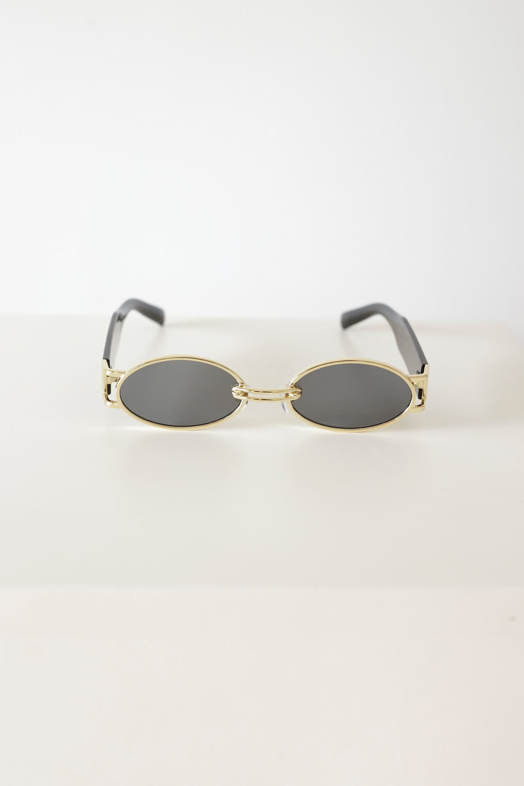 TRAVIS OVAL SUNNIES