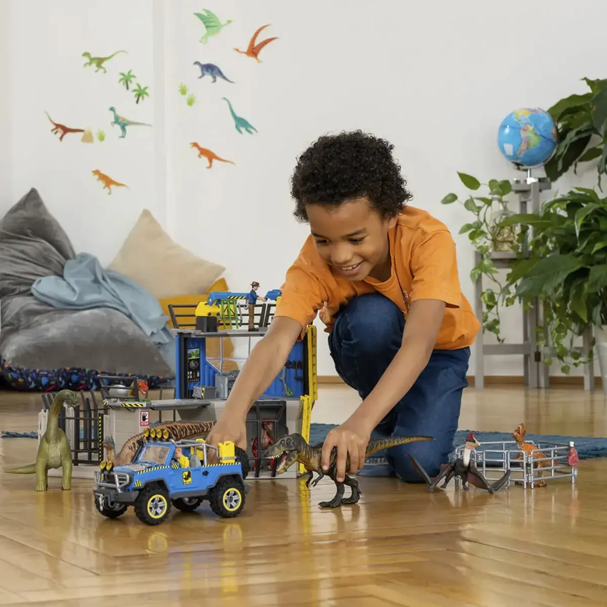 Figura Coleccionable Schleich Vehiculo Todoterreno Con Dinos